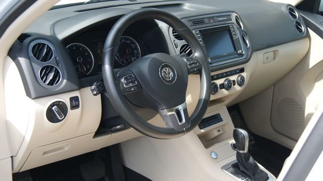 2017 Volkswagen Tiguan 3 MONTH WARRANTY , JUST SERVICED , VERY CLEAN INSIDE AND OUT  - 23066984 - 15