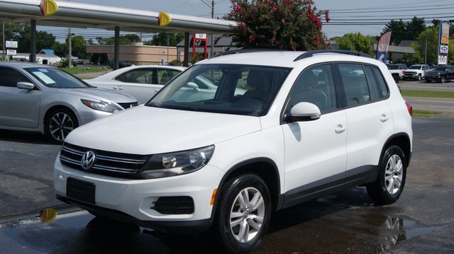 2017 Volkswagen Tiguan 3 MONTH WARRANTY , JUST SERVICED , VERY CLEAN INSIDE AND OUT  - 23066984 - 1