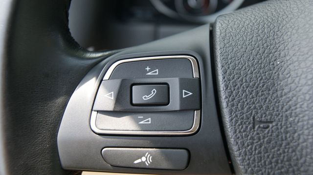 2017 Volkswagen Tiguan 3 MONTH WARRANTY , JUST SERVICED , VERY CLEAN INSIDE AND OUT  - 23066984 - 29