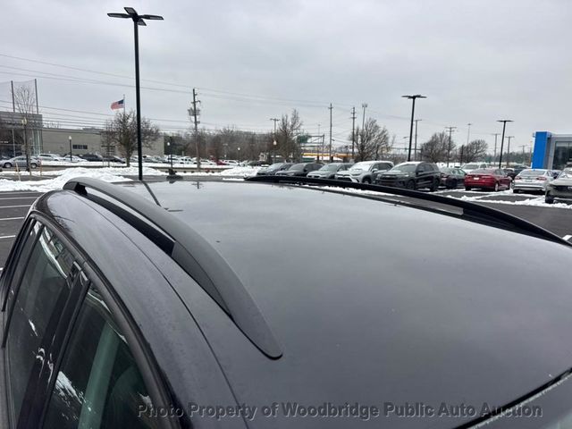 2017 Volkswagen Tiguan S 4 Motion - 22957655 - 4