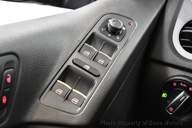 2017 Volkswagen Tiguan SPORT - 22381527 - 28