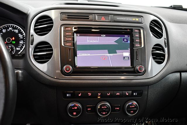 2017 Volkswagen Tiguan SPORT - 22381527 - 29