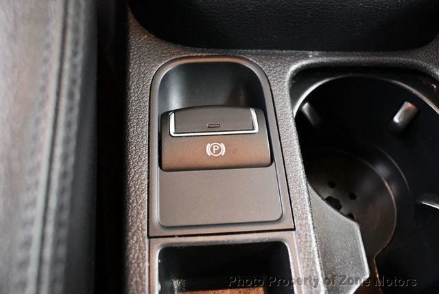 2017 Volkswagen Tiguan SPORT - 22381527 - 31