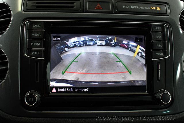 2017 Volkswagen Tiguan SPORT - 22381527 - 38