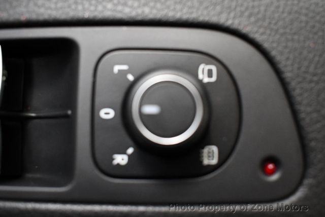 2017 Volkswagen Tiguan SPORT - 22381527 - 42