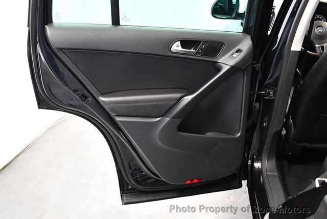 2017 Volkswagen Tiguan SPORT - 22381527 - 44