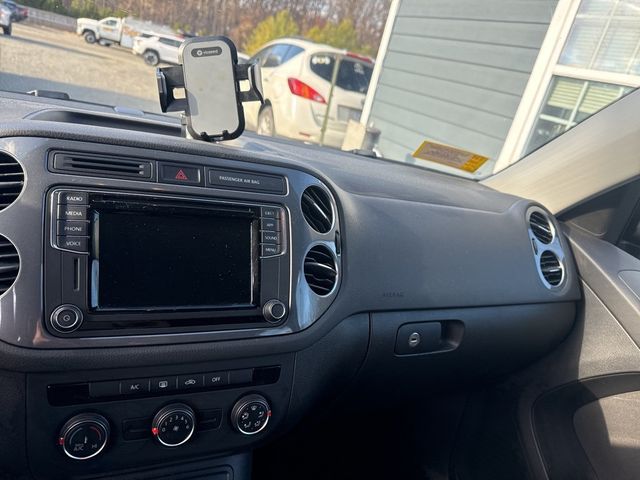 2017 Volkswagen Tiguan Limited 2.0T - 22952196 - 14