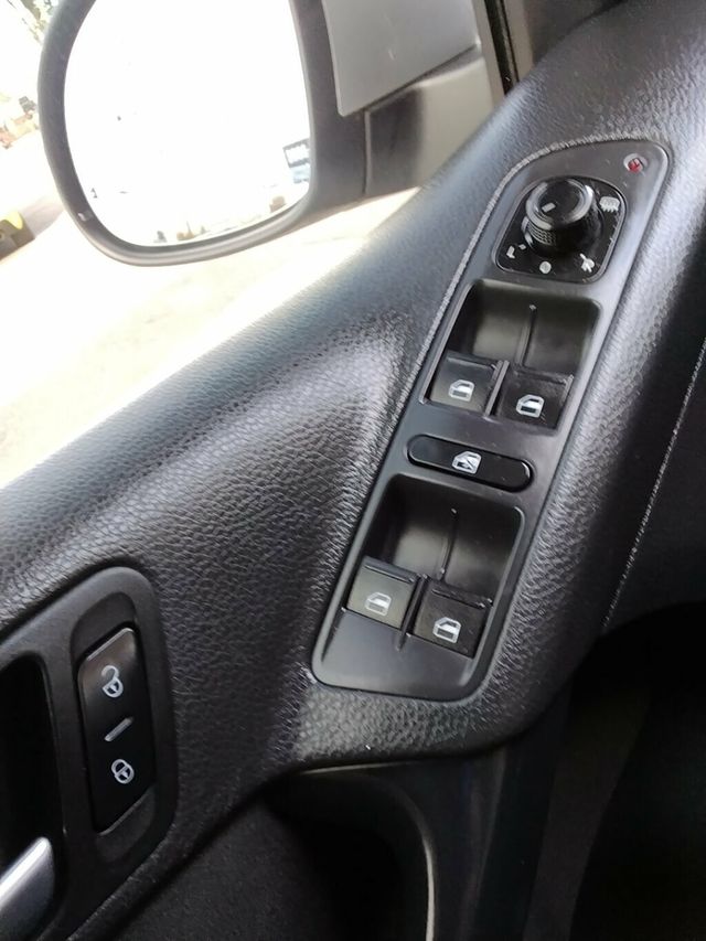 2017 Volkswagen Tiguan Limited 2.0T FWD - 22975977 - 19