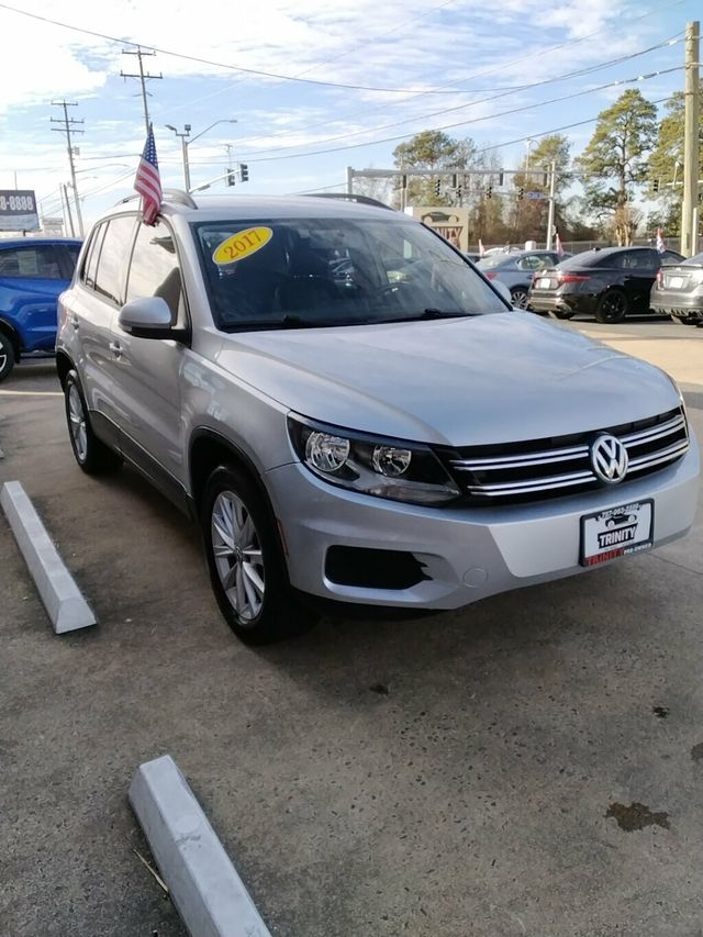 2017 Volkswagen Tiguan Limited 2.0T FWD - 22975977 - 4