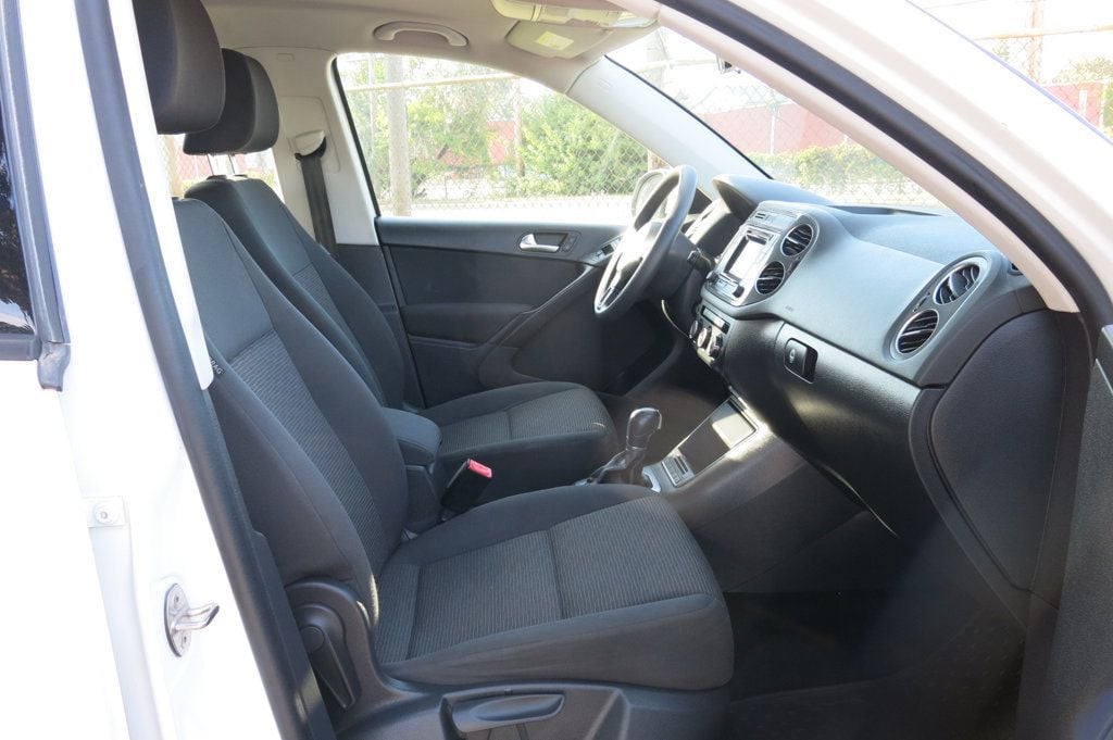 2017 Volkswagen Tiguan Limited S photo 13
