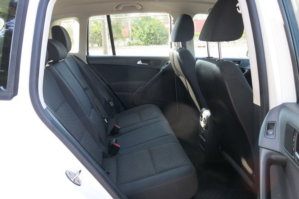2017 Volkswagen Tiguan Limited S photo 15