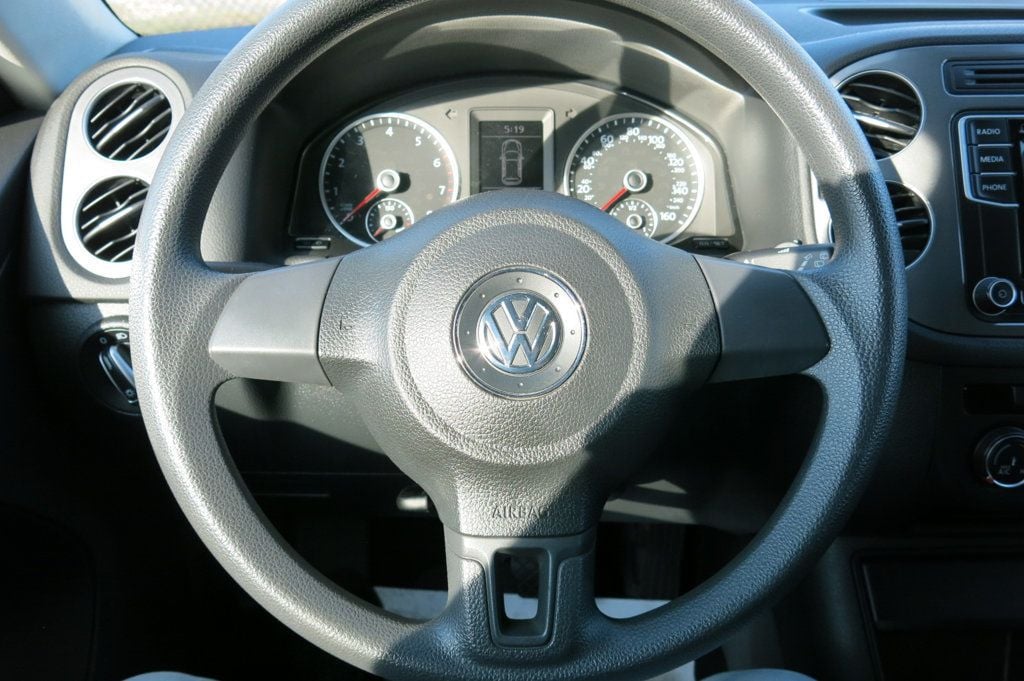 2017 Volkswagen Tiguan Limited S photo 23