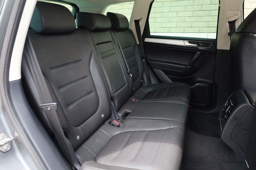 Volkswagen Touareg photo 21