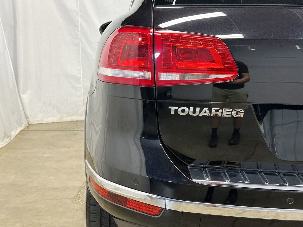 2017 Volkswagen Touareg V6 Wolfsburg Edition - 23055399 - 10