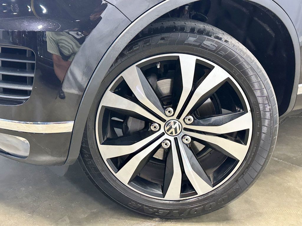 2017 Volkswagen Touareg V6 Wolfsburg Edition - 23055399 - 14