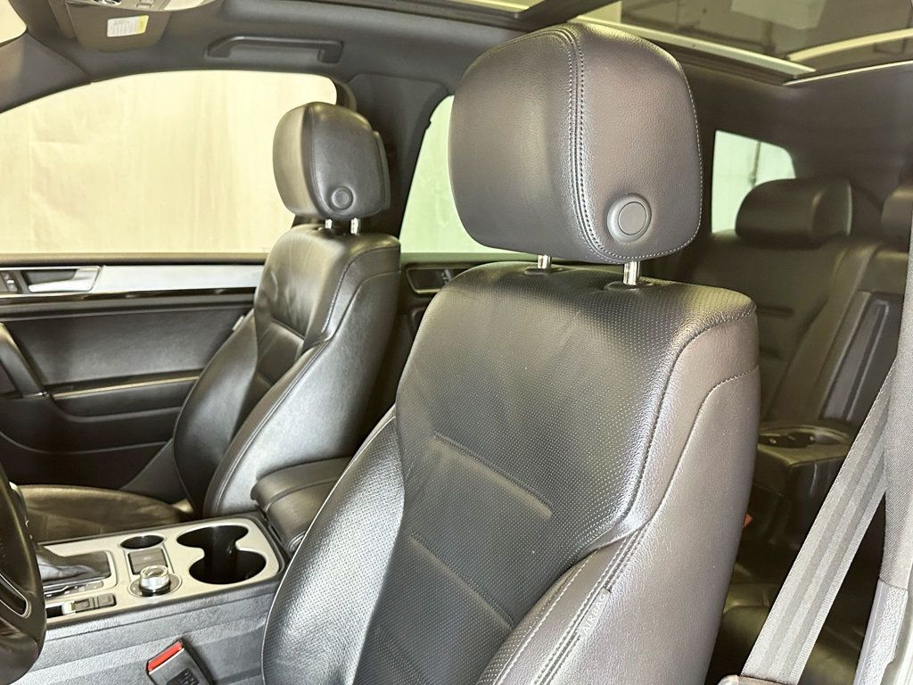 2017 Volkswagen Touareg V6 Wolfsburg Edition - 23055399 - 21