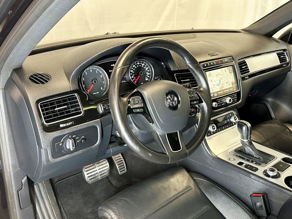 2017 Volkswagen Touareg V6 Wolfsburg Edition - 23055399 - 23