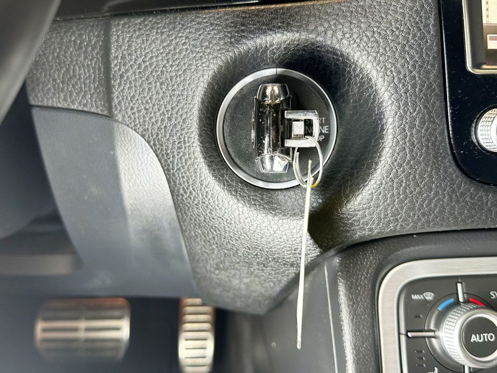 2017 Volkswagen Touareg V6 Wolfsburg Edition - 23055399 - 27