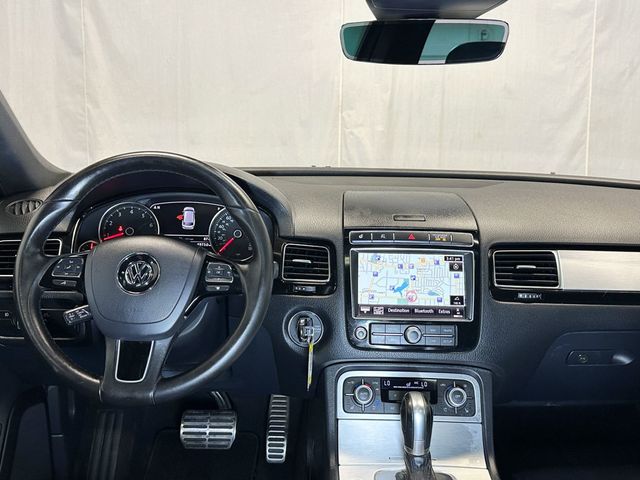 2017 Volkswagen Touareg V6 Wolfsburg Edition - 23055399 - 33