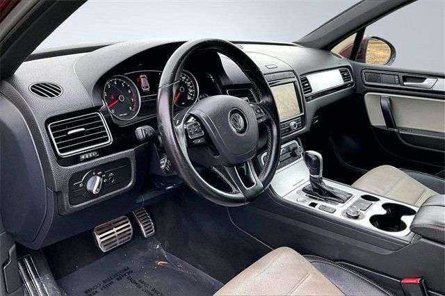 2017 Volkswagen Touareg V6 Wolfsburg Edition - 22970131 - 10