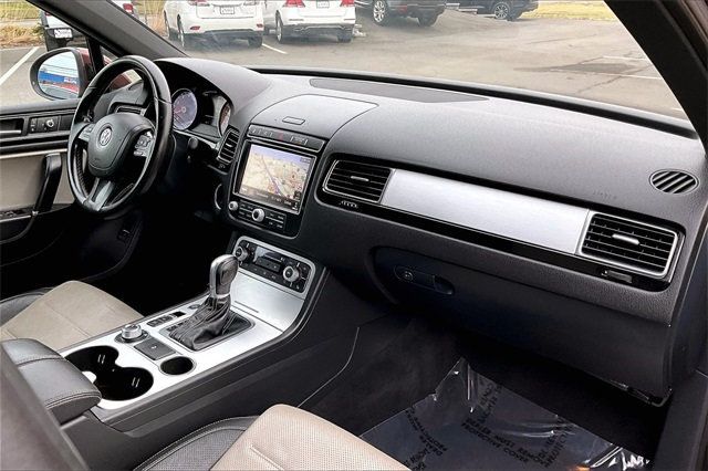 2017 Volkswagen Touareg V6 Wolfsburg Edition - 22970131 - 11
