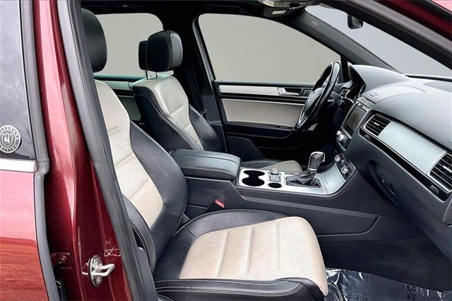 2017 Volkswagen Touareg V6 Wolfsburg Edition - 22970131 - 12