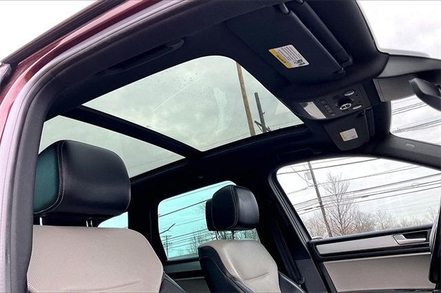 2017 Volkswagen Touareg V6 Wolfsburg Edition - 22970131 - 32