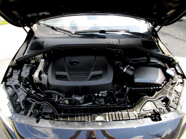 2017 Volvo S60 T5 AWD Dynamic - 23062135 - 32