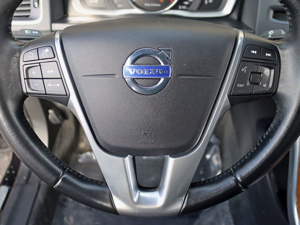 2017 Volvo S60 T5 AWD Inscription Platinum - 22979389 - 11