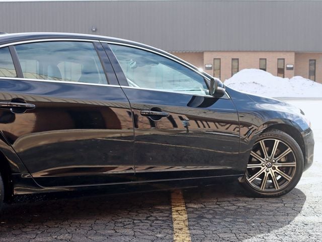 2017 Volvo S60 T5 AWD Inscription Platinum - 22979389 - 3