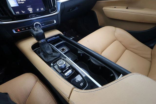 2017 Volvo S90 T5 FWD Momentum - 23015346 - 25