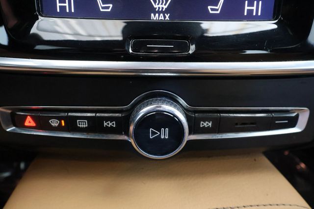 2017 Volvo S90 T5 FWD Momentum - 23015346 - 29