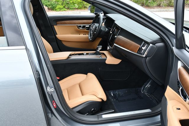 2017 Volvo S90 T6 AWD Inscription Sedan W/Vision, Climate &Convenience Packages - 23034725 - 46