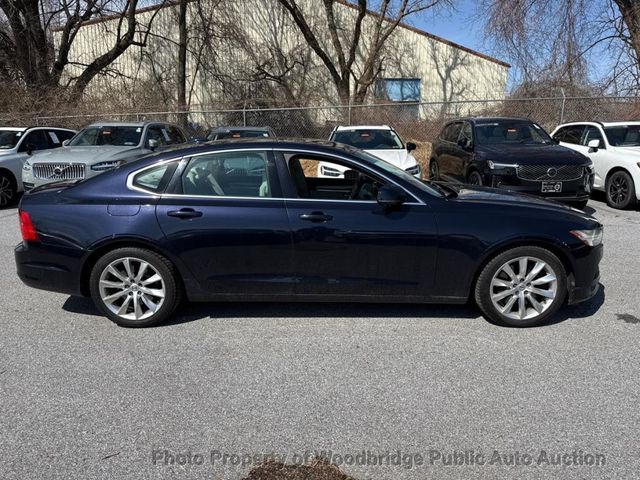 2017 Volvo S90 T6 AWD Momentum - 22999170 - 1