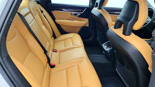 2017 Volvo S90 T6 AWD Momentum - 23041954 - 20