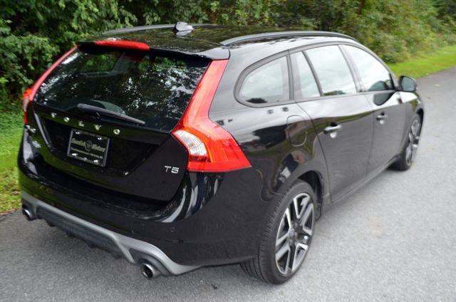 2017 Volvo V60 T5 FWD Dynamic - 22928803 - 15