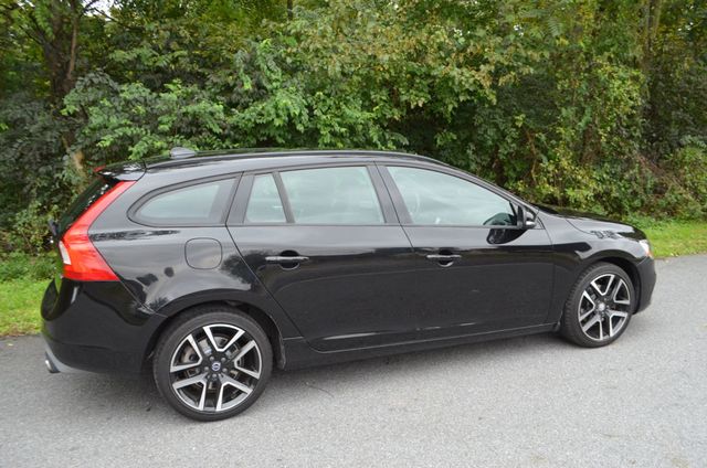 2017 Volvo V60 T5 FWD Dynamic - 22928803 - 16