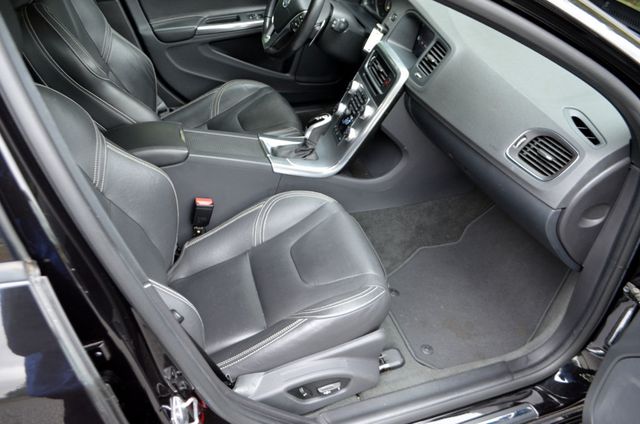 2017 Volvo V60 T5 FWD Dynamic - 22928803 - 19