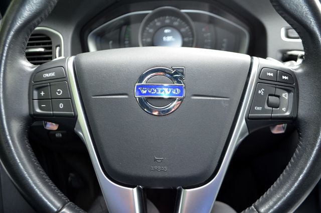 2017 Volvo V60 T5 FWD Dynamic - 22928803 - 24