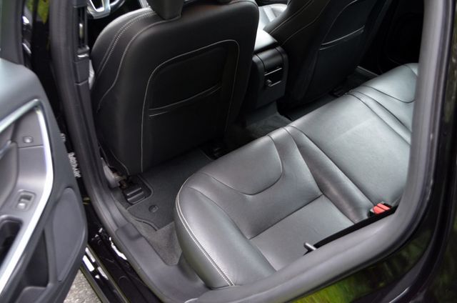 2017 Volvo V60 T5 FWD Dynamic - 22928803 - 25