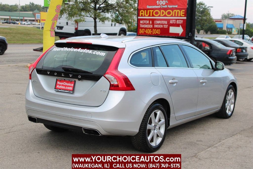 2017 Volvo V60 T5 FWD Premier - 22573849 - 4