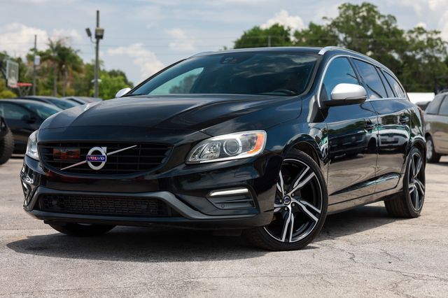 2017 Volvo V60 T6 AWD R-Design Platinum - 23024841 - 0