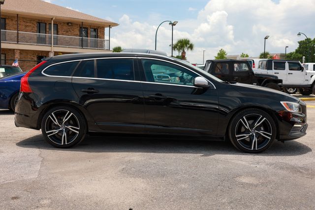 2017 Volvo V60 T6 AWD R-Design Platinum - 23024841 - 15