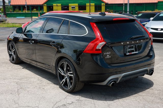 2017 Volvo V60 T6 AWD R-Design Platinum - 23024841 - 7