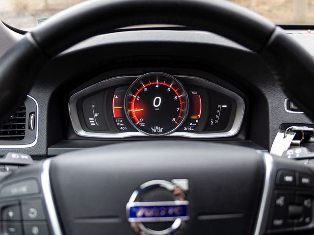 2017 Volvo V60 Cross Country ONE OWNER DEALER SERVICED - 22989658 - 10