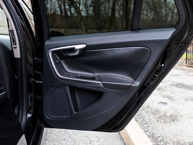 2017 Volvo V60 Cross Country ONE OWNER DEALER SERVICED - 22989658 - 16