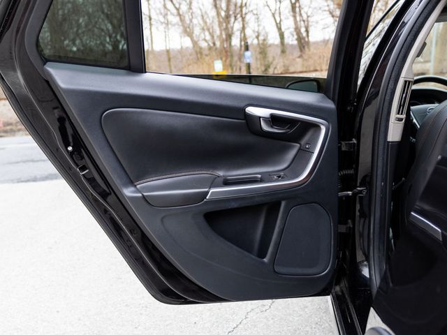 2017 Volvo V60 Cross Country ONE OWNER DEALER SERVICED - 22989658 - 19