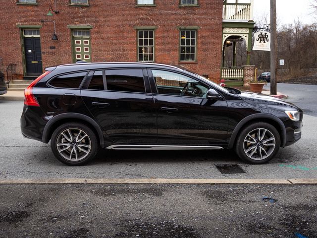 2017 Volvo V60 Cross Country ONE OWNER DEALER SERVICED - 22989658 - 5