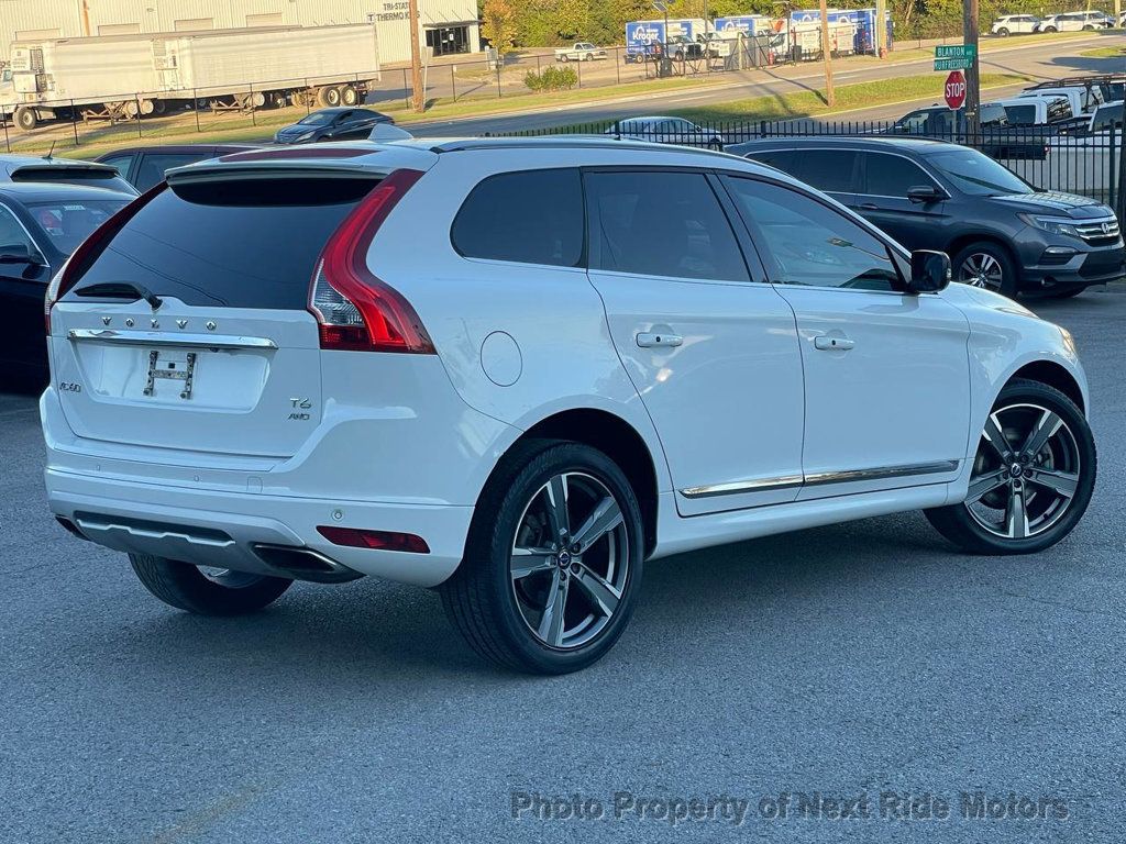 2017 Volvo XC60 T6 Dynamic photo 2