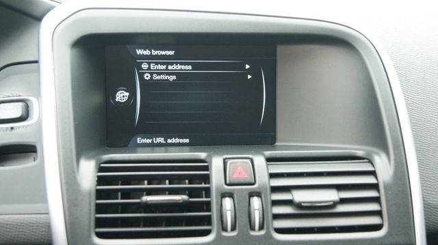 2017 Volvo XC60 JUST SERVICED, VERY CLEAN INSIDE AND OUT  - 23043576 - 17